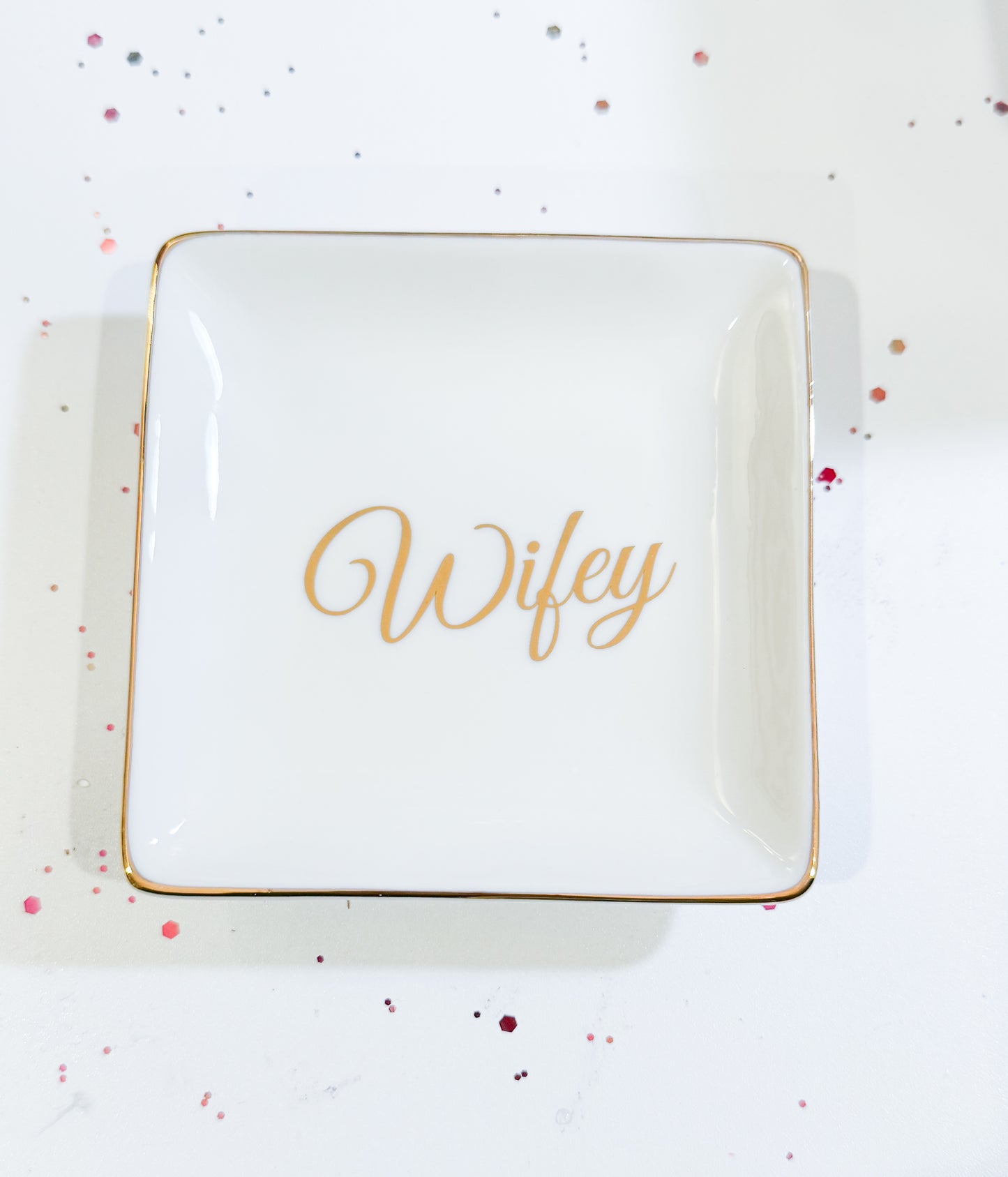 Dazzle Dish - Wifey