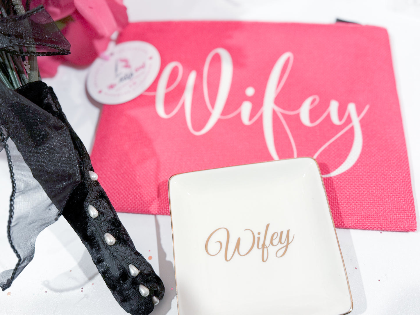 Dazzle Dish - Wifey