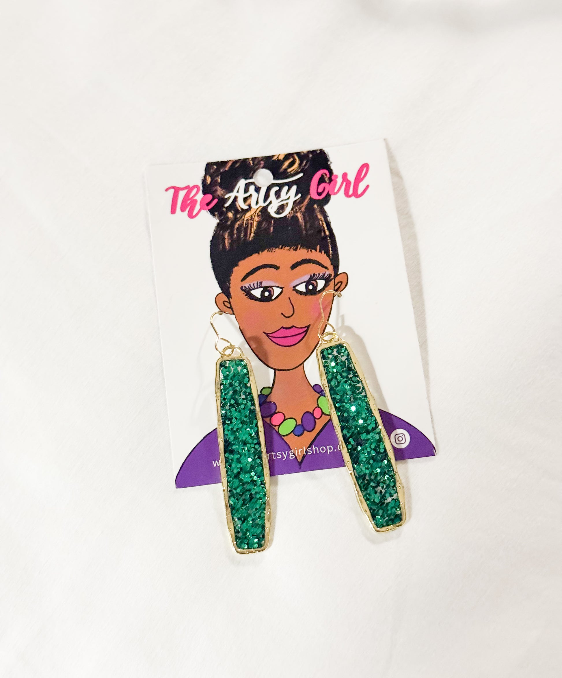 Earrings on an Artsy Girl signature card